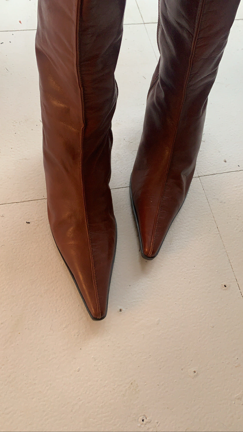 Brown Leather Pointy Toe Boots