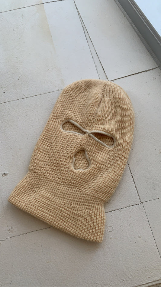 Écru Knitted Face Mask